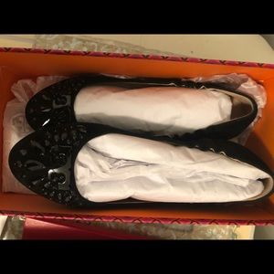 New in Box Tory Burch Delphine Flats